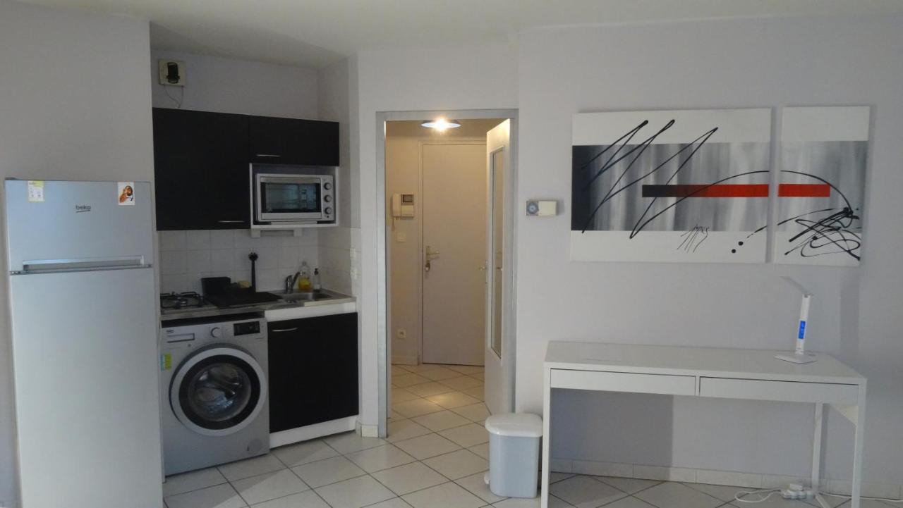 Appart T2 Standing Tout Confort Au Calme - Parking En Option 里昂 外观 照片